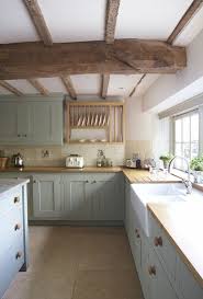 La Poutre En Bois Dans 50 Photos Magnifiques Decoration Cuisine Decoration Room Room Decor Ideas In 2020 Country Kitchen Designs Rustic Kitchen Kitchen Sink Decor