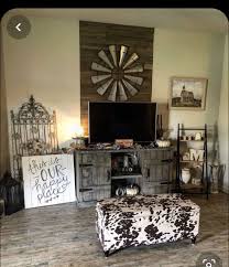 Pin By Alexis Renee On Southern Livin In 2020 Western Living Room Decor Country House Decor Home Living Room