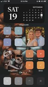 20 Ios 14 Home Screen Ideas For Girls Homescreen Iphone Layout Iphone Wallpaper App