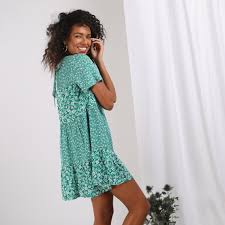 Manches longues et poignets boutonnés, volantés. Robe Courte Fluide 64 Remise Www Ak Hel Com