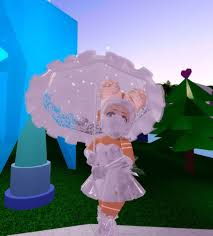 Pin On Royal High Oufit Edits