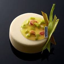 Pin On Lovely Pastries Dessert Enjoy With An Organic Sparkling Wine Champagne Cremant Prosecco