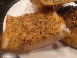 Italian Herb Garlic Bread Butter Extra Virgin Olive Oil Balsamic Vinegar Uses Day Old French Or Italian Herb Bread Garlic Butter For Bread Garlic Bread