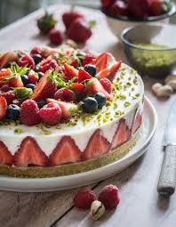 Cheesecake Fraises Et Pistache Et Chocolat Blanc Recette Cheesecake Fraise Recette Cheesecake Recette Avec Des Fraises