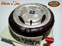 Toyota vios memiliki 12 gambar eksterior, diantaranya tampak depan bawah, tampak samping, tampak belakang serong, tampak depan dan tampak belakang. Download Gambar Kue Ulang Tahun Bentuk Mobil Richi Mobil