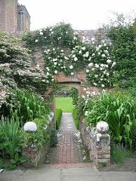 Sissinghurst White Gardens Garden Design Beautiful Gardens