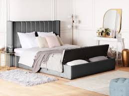 Le banc coffre c'est l'astuce rangement pour conserver une chambre à coucher en ordre, en boisn en osier, large choix de couleurs. Lit Double En Velours Gris Avec Banc Coffre 160 X 200 Cm Noyers Beliani Fr