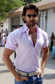 Hrithik Roshan Admitted To Hospital For Brain Surgery Ibtimes India The surgery was successful and his wife sussanne roshan shows gratitude to everyone for their good wishes and prayers for the star.