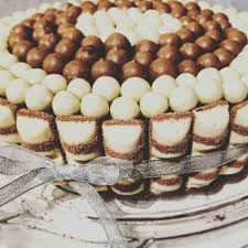 Gateau Au Chocolat Kinder Bueno Blanc Malteser Kitkat Au Chocolat Blanc Chocolat Kinder Gateau Chocolat Chocolat