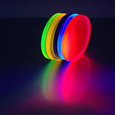 16 Things That Glow Under Black Or Ultraviolet Light Ultra Violet Ultraviolet Light Light Project