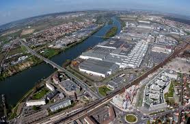 Psa Taille Dans Les Effectifs De L Usine De Poissy Vehicules Electriques Chateau De Breteuil Region Bourgogne