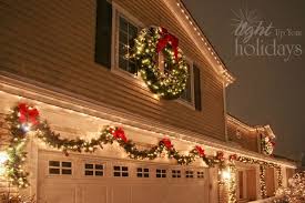 Exterior Christmas Lighting Idea Exactly What I Want The Outside Of Our Ho Beautiful Christmas Decorations Exterior Christmas Lights Christmas Lights Outside