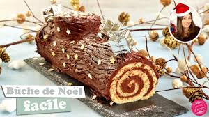 Buche De Noel Roulee Au Chocolat Facile Et Rapide Youtube Christmas Chocolate Traditional Christmas Dinner Chocolate Roll