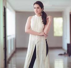 Really though, whether you have short hair already or you've been thinking about making the chop. 20 Simple Hairstyles On Jeans For Ladies With Short Long Hair