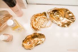 Inspired Idea Oyster Shell Trinket Trays Living Room Diy Storage Diy Jewelry Holder Oyster Shells