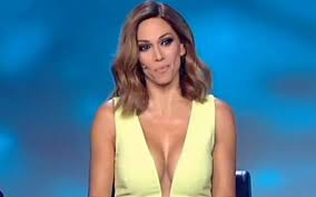 Η κατανάλωση κόκκινου κρασιού και τυριού καταπολεμά το αλτσχάιμερ, δείχνει νέα έρευνα. H Ellh Kokkinoy Kai To Xristoygenniatiko Spiti Ths Iciao