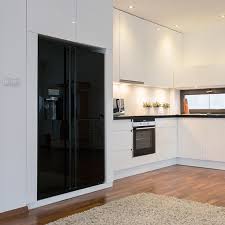 Https Blog But Fr Wp Content Uploads 2019 01 4 Refrigerateur Noir Cuisine Blanche Jpg Frigo Noir Salle A Manger Salon Cuisine Frigo Americain Noir