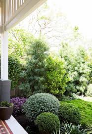 A Family Friendly Cottage Garden That S Perfect For Entertaining Cottage Garden Best Outdoor Lighting Backyard