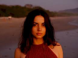 Одним из фильмов, представленных на прошедшем в этом месяце венецианском кинофестивале, стала картина осиная сеть (wasp network) режиссера оливье ассайаса. Selisih 16 Tahun Inilah Pesona Ana De Armas Kekasih Baru Ben Affleck Indozone Id