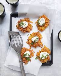 Galettes De Patate Douce Aux Pommes Pour 8 Personnes Recettes Elle A Table Recette Recettes De Cuisine Recette Patate Douce Patate Douce