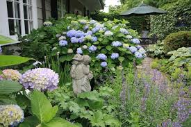 Garden Hydrangeas Statue Decor And Accessory Conte Conte Llc Greenwich Ct Cottage Garden Design Cottage Garden English Cottage Garden