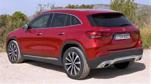 2020 Mercedes Gla 220 D 4matic Spacious And Efficient Luxury Suv Youtube