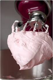 Creme Au Beurre A La Meringue Suisse Pas A Pas Chefnini Recette Meringue Suisse Creme Pour Gateau Creme Au Beurre