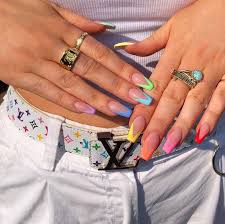 These cute summer nails are very easy to recreate. The Best Manicure Matching Technique For Summer Page 2 Of 59 Aigeme