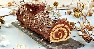 Buche De Noel Roulee Traditionnelle Au Chocolat Facile Et Rapide Buche De Noel Roulee Poire Au Chocolat Dessert Noel Facile