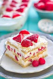 Gateau Aux Fraises Sans Cuisson Qui Fera Fureur Aupres De Vos Invites Desserts Ma Fourchette Icebox Cake Recipes Fun Desserts Strawberry Icebox Cake