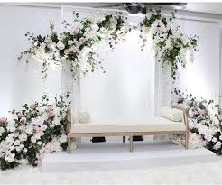 Pin Oleh Rosna Cockrell Di Dais Dekorasi Pernikahan Klasik Tempat Pernikahan Perkawinan Sederhana