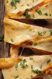 Pizza Tressee Poulet Brocolis Poulet Brocoli Pizza Tressee Recettes De Cuisine