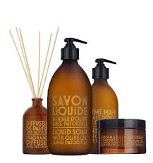 A Touch Of Gold With The Anise Patchouli Products Of Compagnie De Provence Welcome To Savon De Marseille In Your Homes Patchouli Liquid Soap Oils