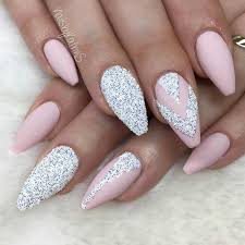 Prom nail ideas are essential as nails are there to be decorated and loved. 36 Amazing Prom Nails Designs Queen S Top 2020 Prom Nails Silver Prom Nail Designs Silver Glitter Nails