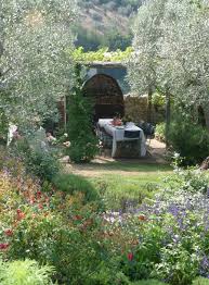 Arabella Lennox Boyd S Garden In Italy Beautiful Gardens Outdoor Gardens Landscape Design