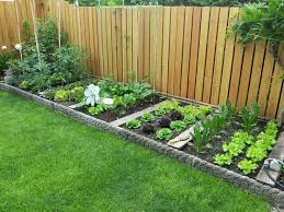 Best 4 4 Grow Tent Yield Here S The Guide To Earn 2 5 Lbs In 2020 Home Vegetable Garden Design Backyard Garden Design Home Vegetable Garden