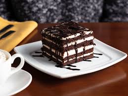 Olive Garden S Chocolate Brownie Lasagna Isn T Really A Lasagna But Why Quibble Chocolate Lasagna Dessert Chocolate Lasagna Recipe Brownie Desserts