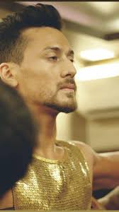 Nice Look Tiger Love Actor Studio Tiger Shroff