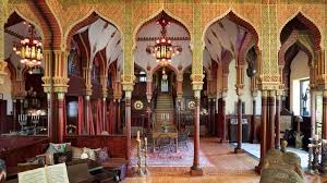 Patterned On The Alhambra This Home In Minnesota Is A Moorish Delight Old House Dreams Historic Home Moorish Revival
