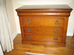 Ferrées sur fiches à lacets à drapeaux. Achetez Commode En Merisier Occasion Annonce Vente A Rilly La Montagne 51 Wb160495277