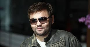 Украинский дизайнер, который почти потерял зрение, но не терял желание творить красоту сергей ермаков в прямом смысле слова одевал тех, кого многие хотели раздеть — певицу. Bos0j Y5yjdlm
