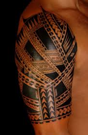 L'encre mise au masculin en quête d'une idée de tatouage d'homme ? 1001 Idees Tatouage Epaule Des Modeles Sur Lesquels S Appuyer Tatouage Epaule Tatouage Samoan Tatouage Tribal Homme