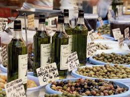 Olives And Olive Oil On Sale At A Market Provence Alpes Cote D Azur France Photographic Print Ruth Tomlinson Art Com Huile D Olive Provence Marseille
