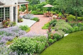 French Country Landscape Designs French Country Garden Traditional Landscap French Country Garden Country Garden Landscaping Backyard Landscaping Designs