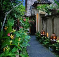 20 Wonderful Tropical Landscaping Ideas For Garden Tropical Landscaping Bali Garden Balinese Garden