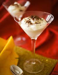 Mousse Au Chocolat Blanc Thermomix Pour 4 Personnes Recettes Elle A Table Recette Idee Recette Thermomix Mousse Chocolat Blanc Mousse Au Chocolat
