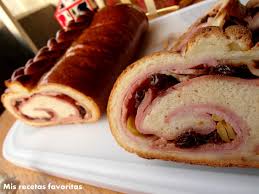 Pan De Jamon Venezuelan Traditional Bread Eaten During Christmas Time Food Venezuelan Food Recipes