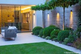 30 Gorgeous Small Garden Landscaping Ideas On A Budget Trendhmdcr In 2021 Modern Planting Contemporary Garden Design Modern Garden Design