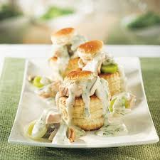Vol Au Vent Au Saumon Et Au Poireau Metro Recipe Fish Recipes Food Vol Au Vent