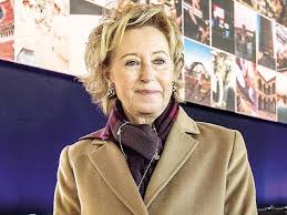Imprenditrice di successo, personaggio di spicco della politica. Lombardia La Scelta Di Letizia Moratti Da Civil Servant Senza Gian Marco La Decisione Piu Difficile Corriere It
